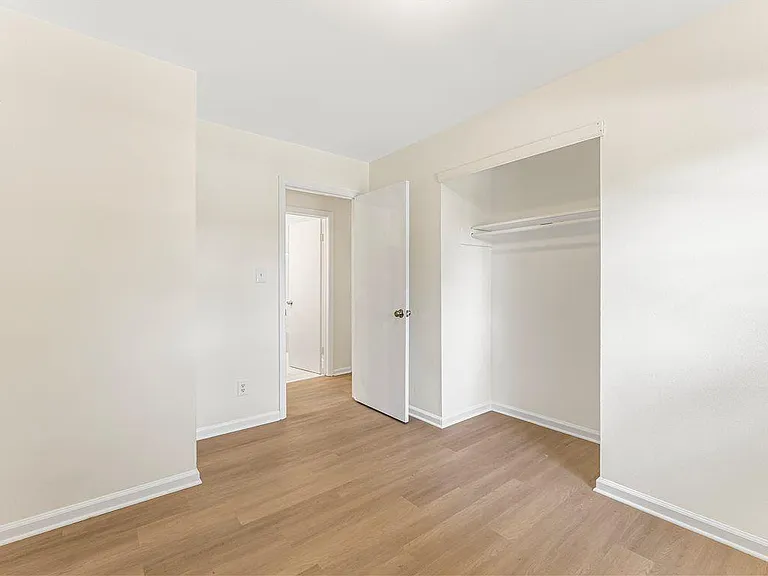 6371 Westbury Rd — Photo 15