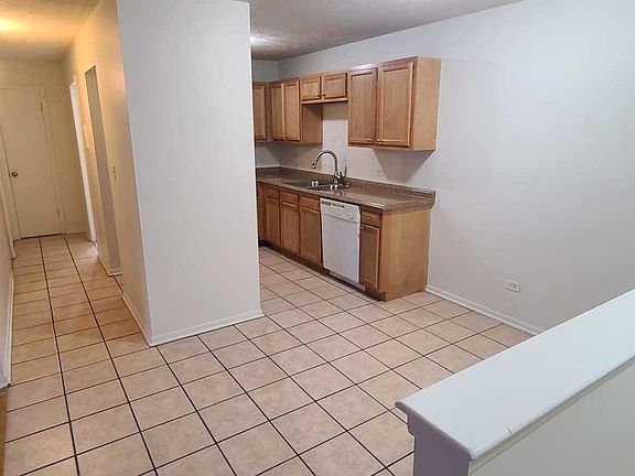 3rd image of 247 N Neltnor Blvd APT B2l