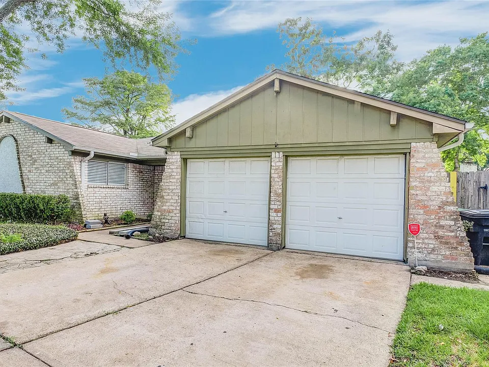 9510 Huntington Way Dr