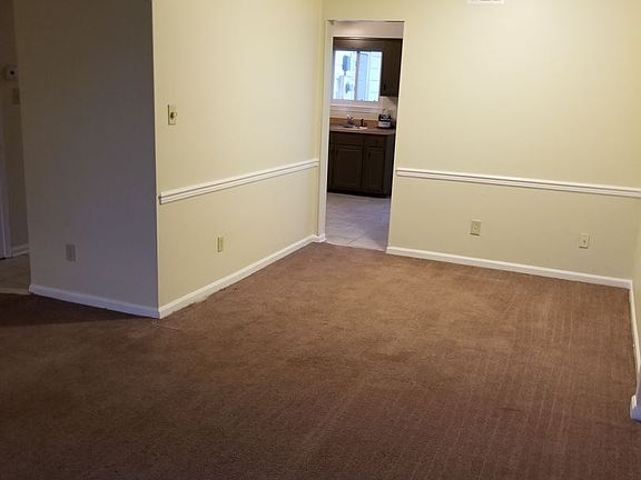 4th image of 3247 Redgrove Ct