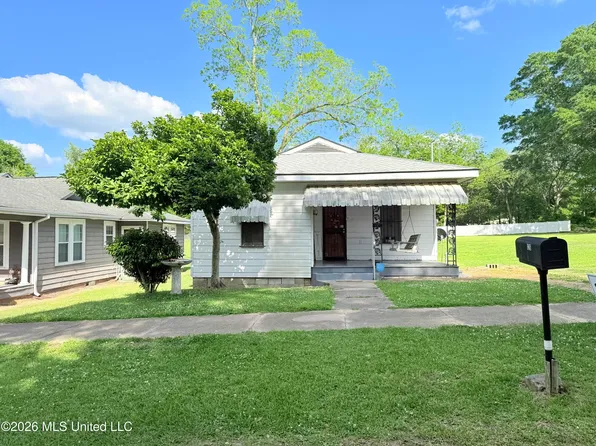 126 N Chestnut St, McComb, MS 39648