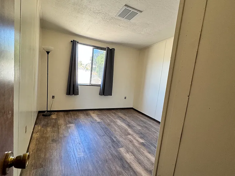 4270 N Adams St — Photo 8