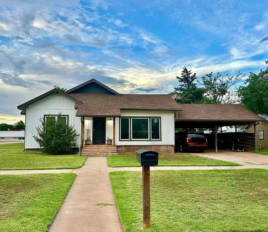 810 Avenue E NW - Property Image