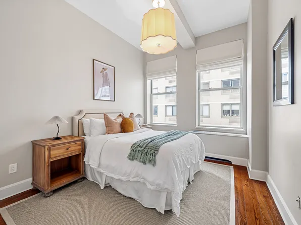 49 East 21st Street image 9 of 10