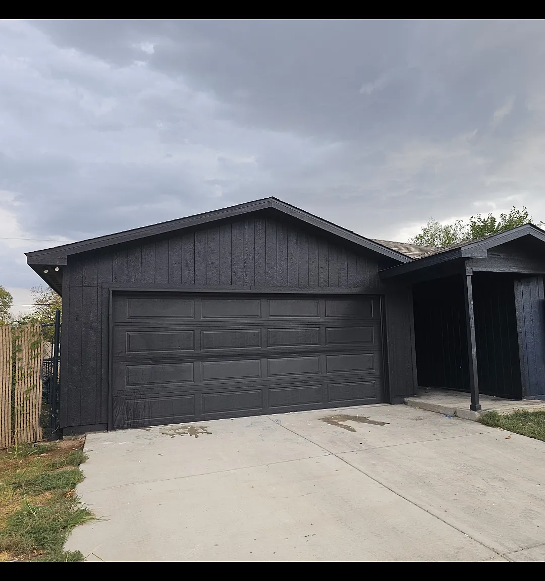 3 bed, 1390 sqft, $1,900 — Photo 1
