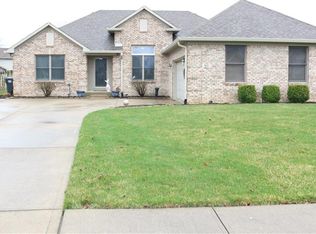 601 Savannah Dr, Greenwood, IN