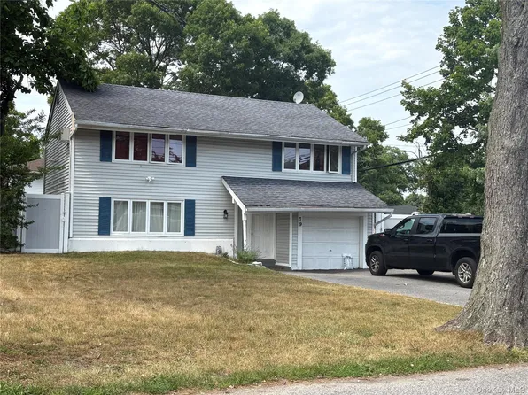 79 Fig Street, Central Islip, NY 11722