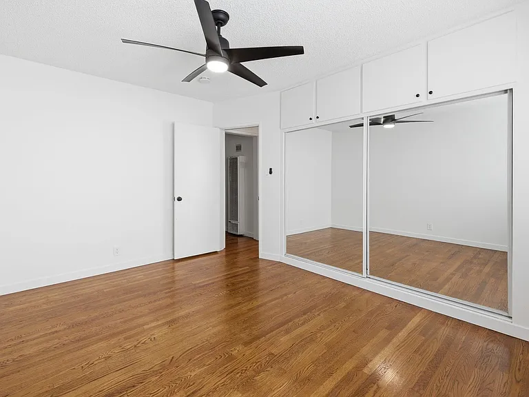 1721 E Appleton St — Photo 11
