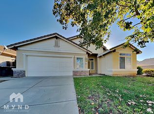 8045 Quaker Ridge Way, Sacramento, CA 95829