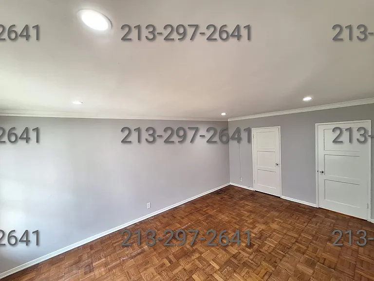145 1/2 S Hoover St — Photo 4