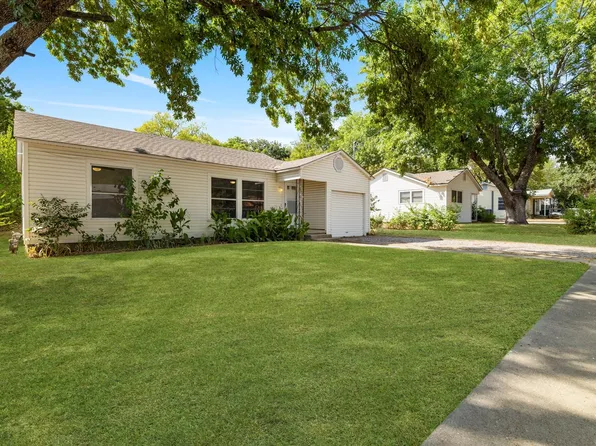 2411 Denison St, Denton, TX 76201