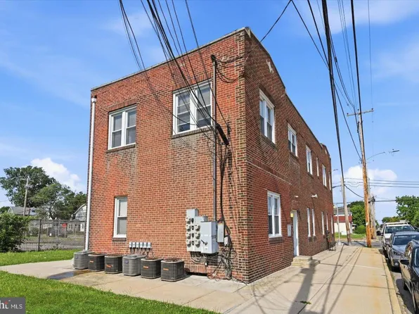 200 Wanamaker Ave APT 2, Essington, PA 19029