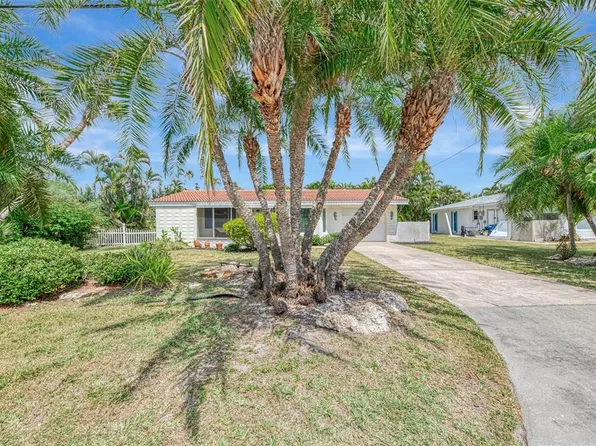 201 Lyons Bay Rd, Nokomis, FL 34275