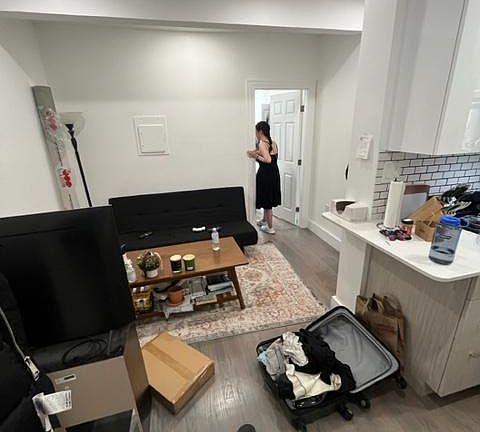 2nd image of 10 Peterborough St #25
