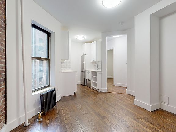 3rd image of 590 Amsterdam Ave #4F