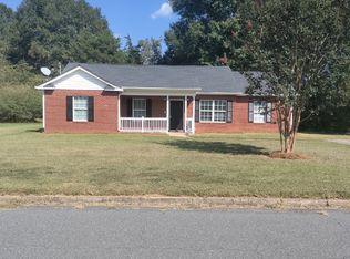 110 Bradley Cir, Barnesville, GA 30204