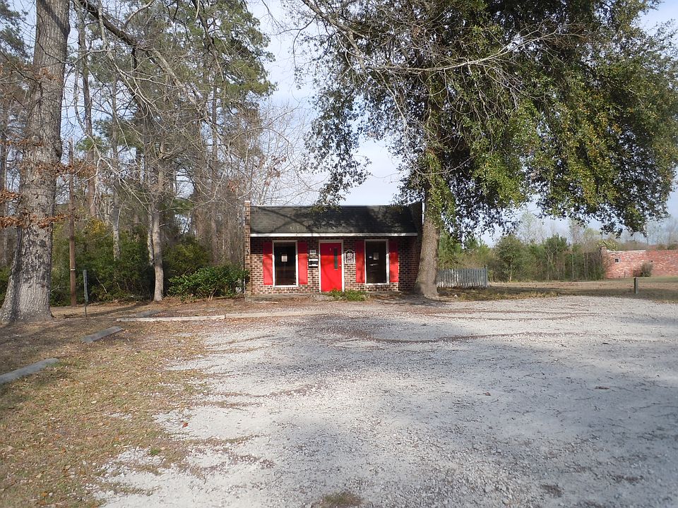 2nd image of 907 Pireway Rd