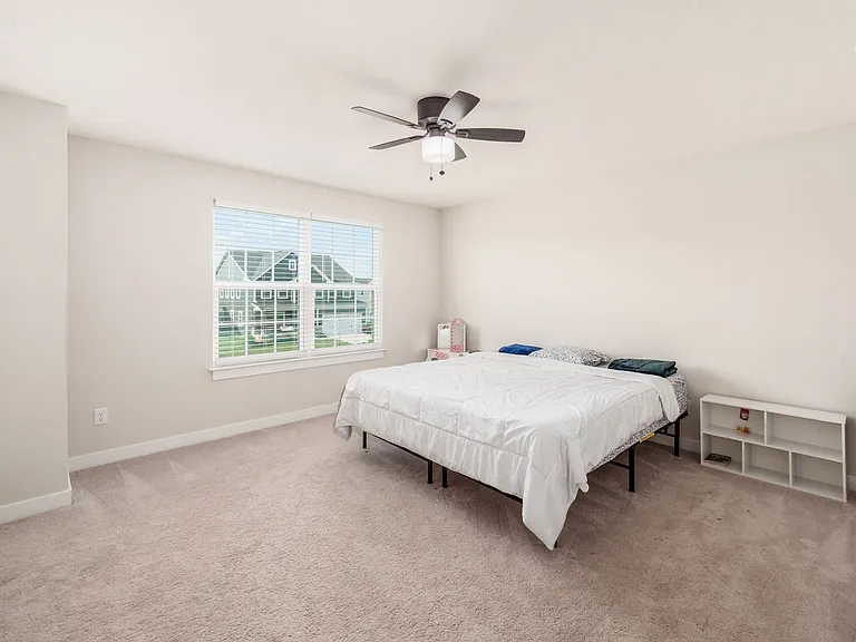 589 Melick Dr #1 — Photo 37