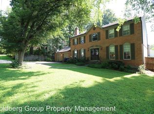 9401 Fernwood Rd, Bethesda, MD 20817