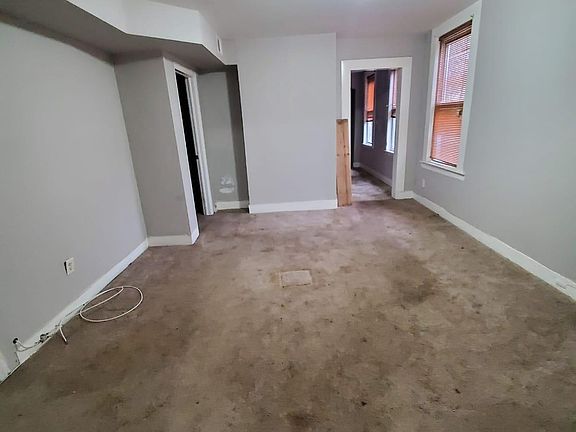 5th image of 34 Vermont Ave #B1