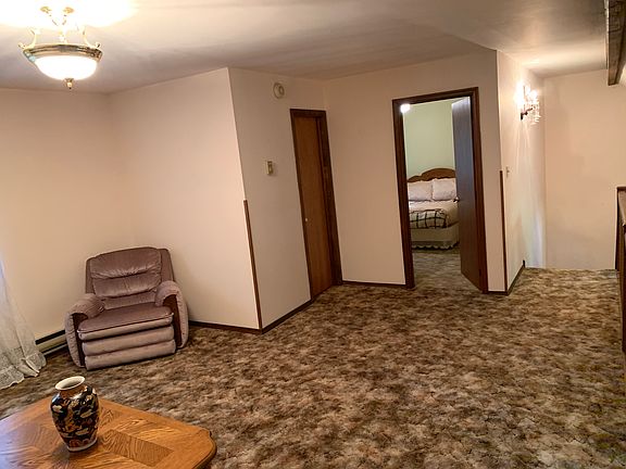 5th image of 45 Hugo Dr