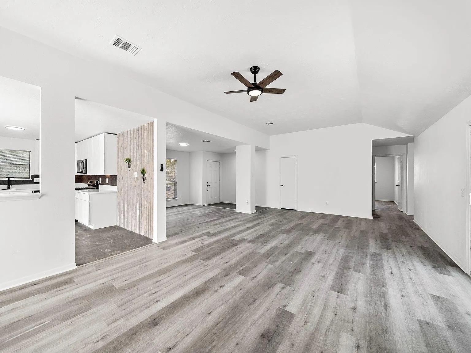 4 bed, 2.0 bath, 1932 sqft, $2,400 — Photo 1