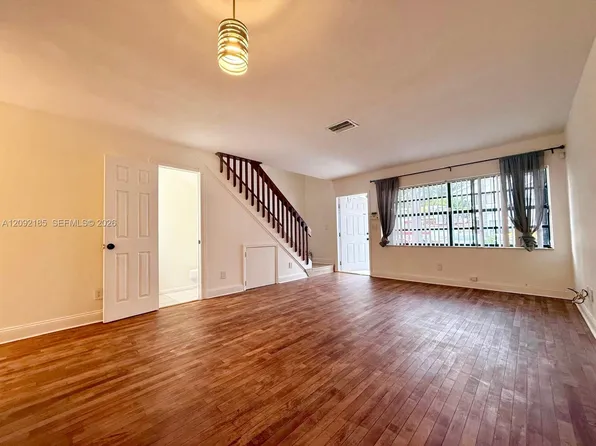 (undisclosed Address), Pembroke Pines, FL 33026