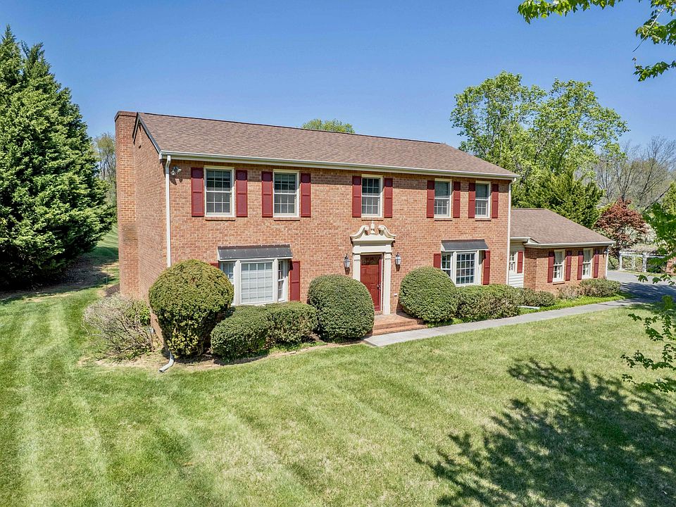 1st image of 7173 Hollyberry Rd