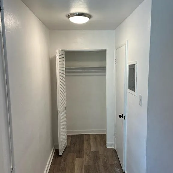 32 Bridge St #4 — Photo 5