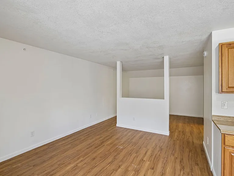Monte Vista Commons — Photo 11