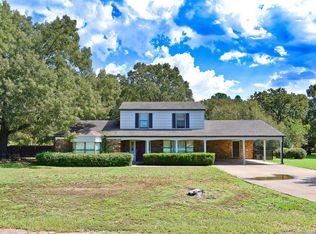 704 Holly Dr, Antlers, OK 74523