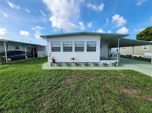 406 50th Ave W, Bradenton, FL 34207