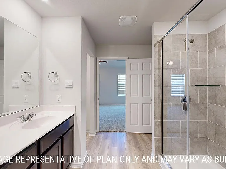 1240 Hickory Ln — Photo 13