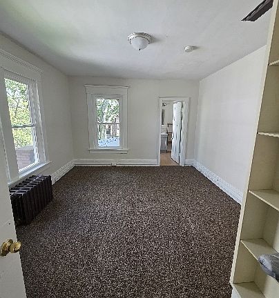 4th image of 662-64 W 9th St #12