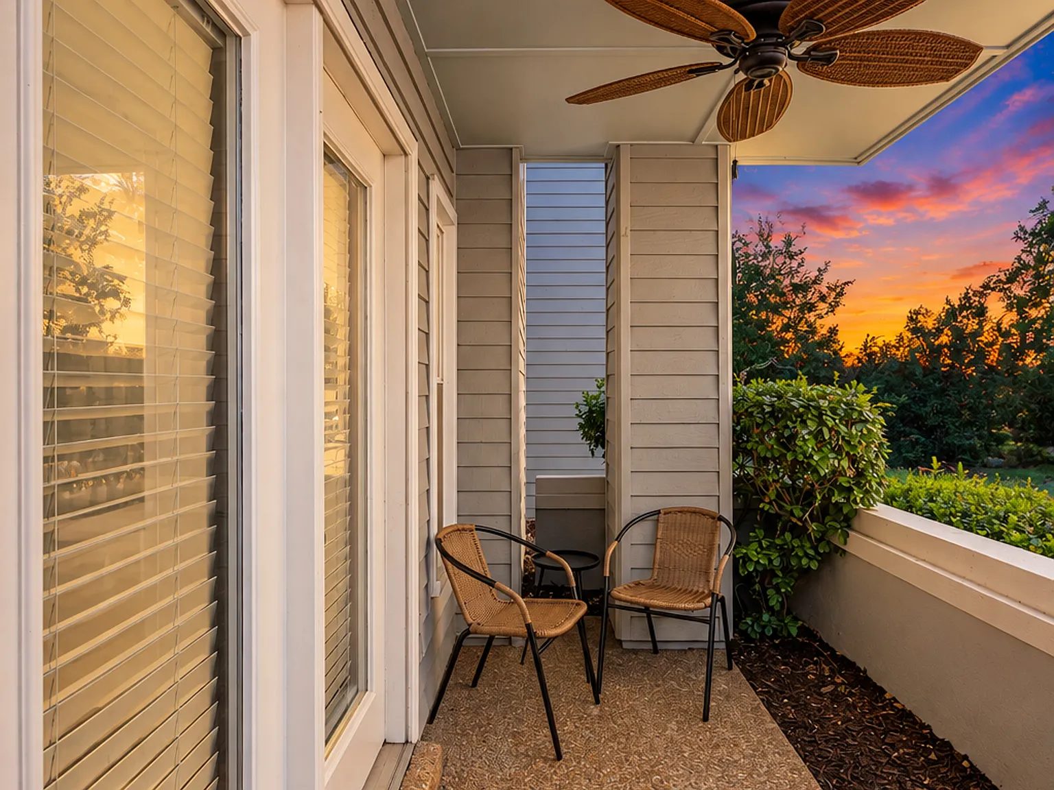 2 bed, 1200 sqft, $3,200 — Photo 1