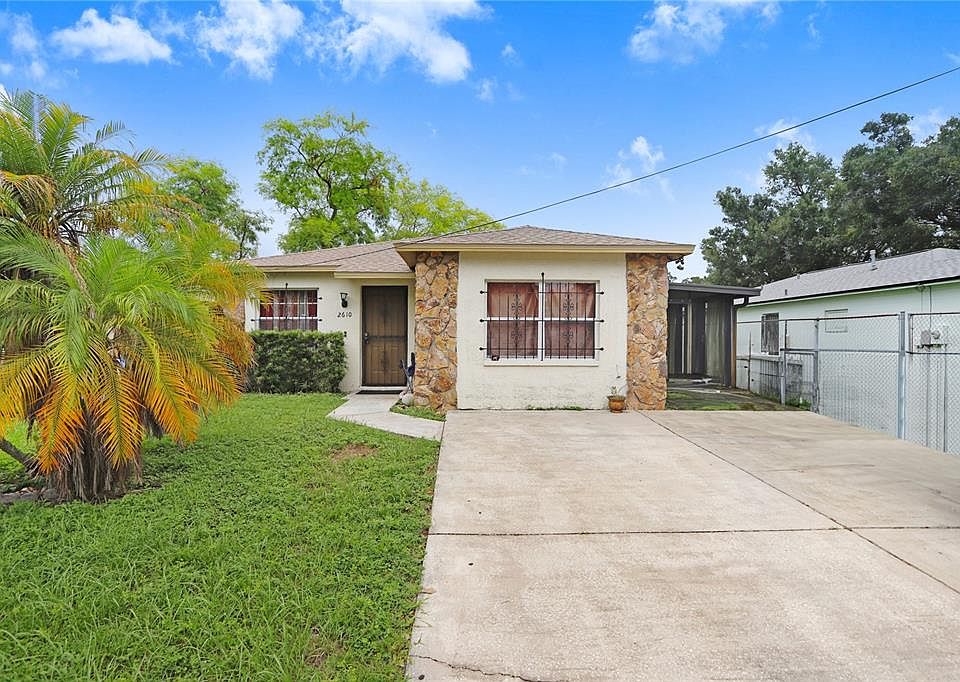 1st image of 2610 E 32ND AVENUE