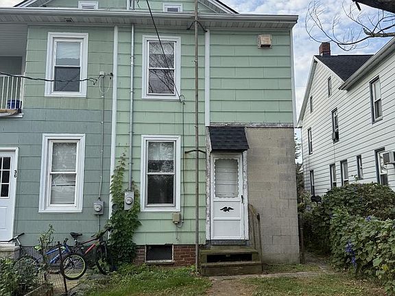 5th image of 34 Ridge Ave