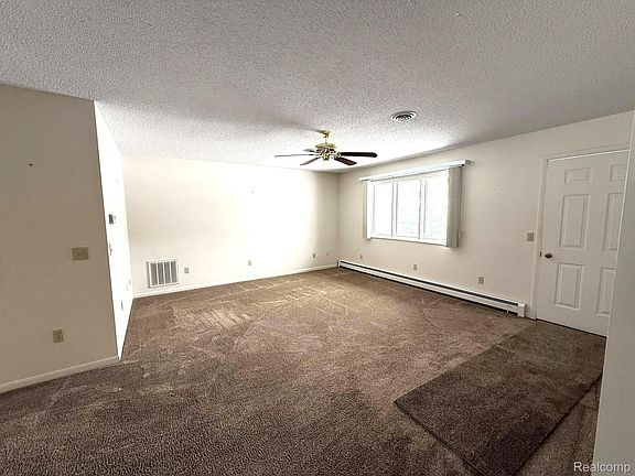 2nd image of 881 Amber Dr