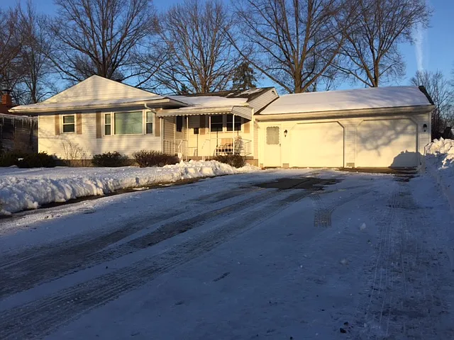 1613 Difford Dr photo 1
