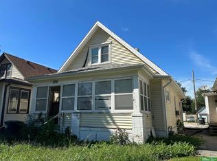 1616 Lake St, Omaha, NE 68110
