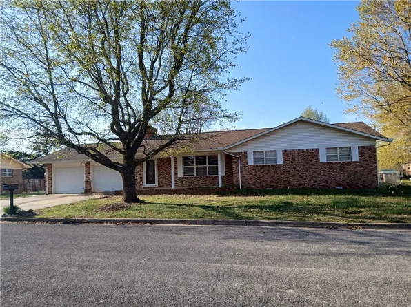 1003 E Freeman Ave, Berryville, AR 72616