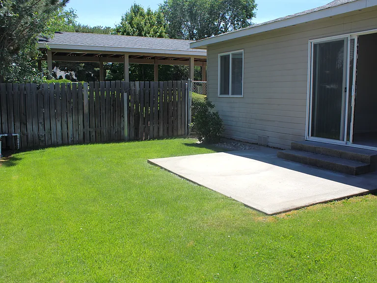 1386 Brown St #B — Photo 12