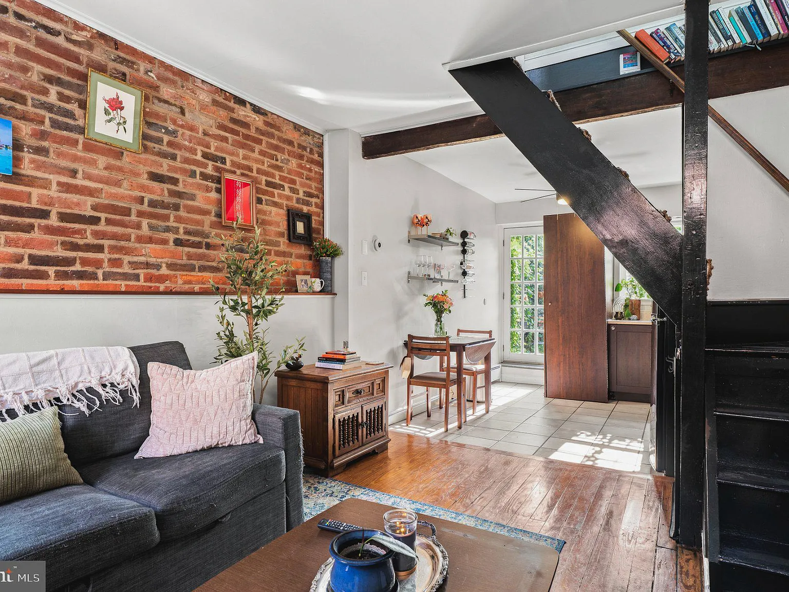1 bed, 1.0 bath, 572 sqft, $1,600 — Photo 4