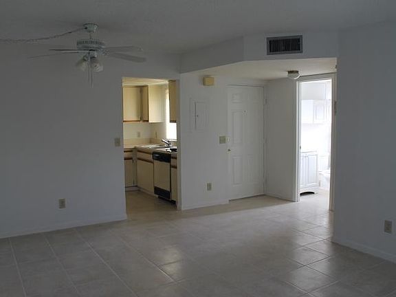 5th image of 1675 SE Green Acres Cir APT Kk103