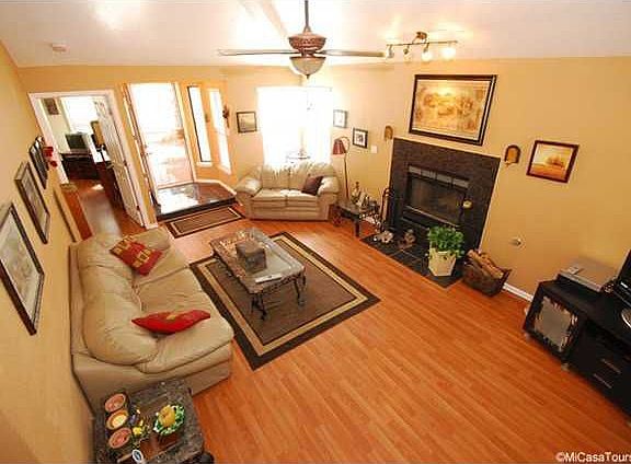 3rd image of 3013 Bear Lake Pl