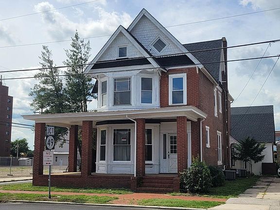 2nd image of 100 N 2nd St