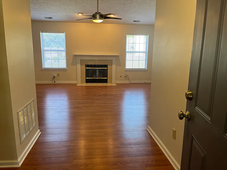 12120 Madrone Dr — Photo 3