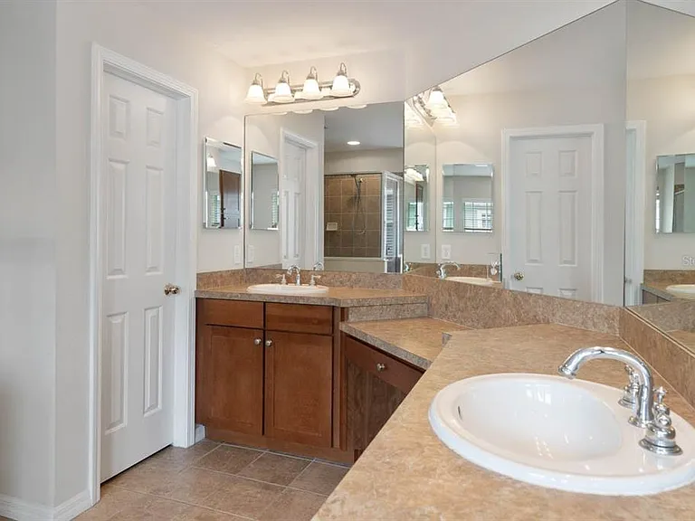 16126 Bridgecrossing Dr — Photo 20