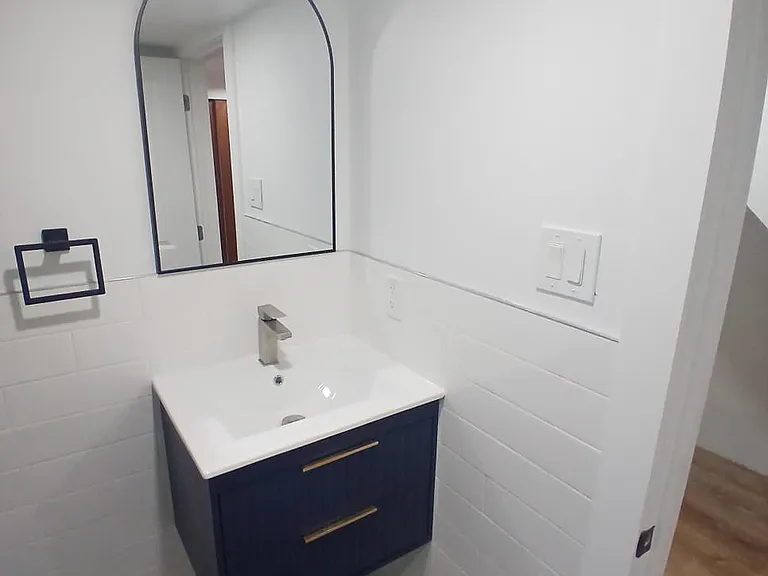 537 E Mayland St — Photo 33