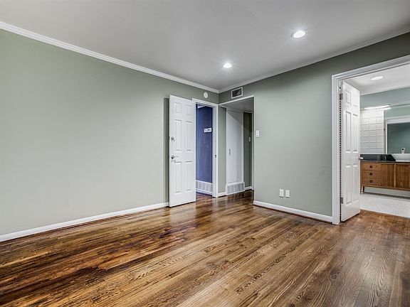 5th image of 6042 Averill Way #C
